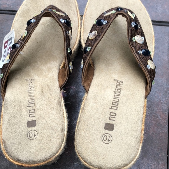 Flip flop Sandals. - Picture 5 of 9